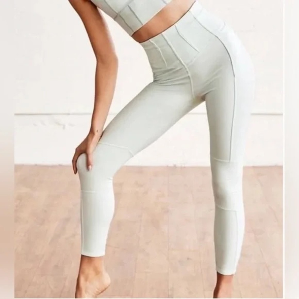 FREE PEOPLE FP Movement High-Rise Cropped Rise Up Yoga Activewear Gym Leggings